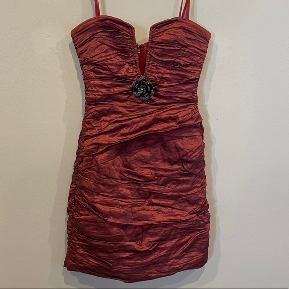 NWT BCBGMAXAZRIA Ruby Red Tristina Ruched Strapless Dress Sz 2 - Picture 4 of 12